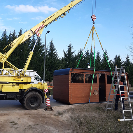 Szaunakonténer-emelés